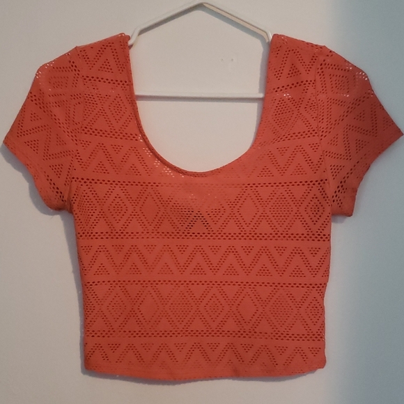 Laser cut coral colored t shirt - Picture 2 of 4